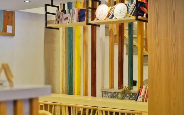 Yuexijiang Boutique Holiday Hotel