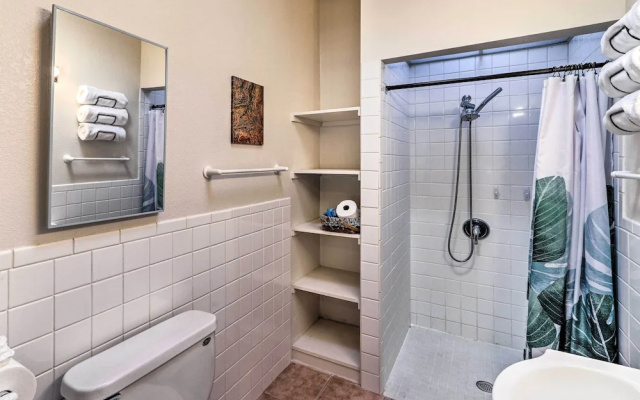 Eloy Desert Oasis w/ Courtyard & Pool Access!