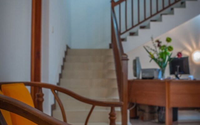 Negombo Blue Villa Hotel