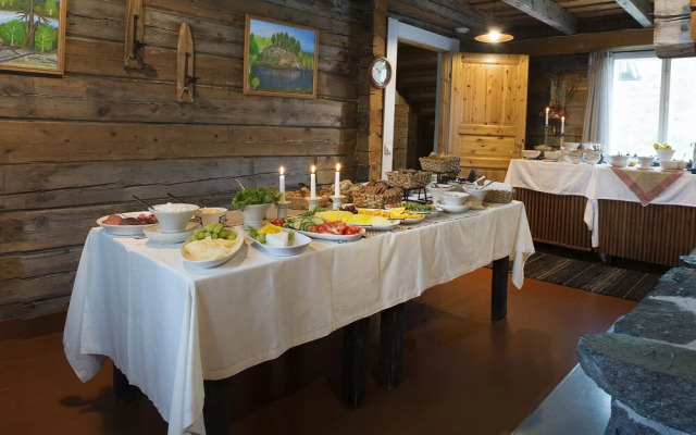 Iisakki Guest House