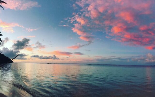 Waruka Bay Resort
