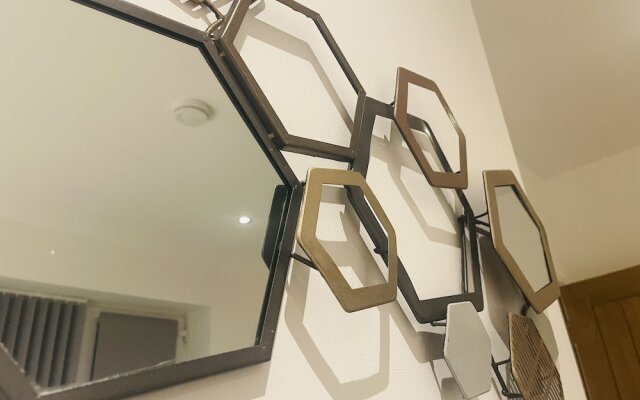 Hidden Hot Tub Retreat Apartment in Nottingham