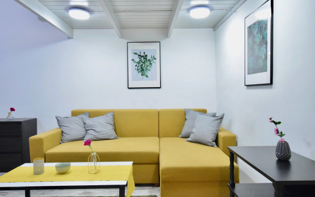 Robinia Apartment