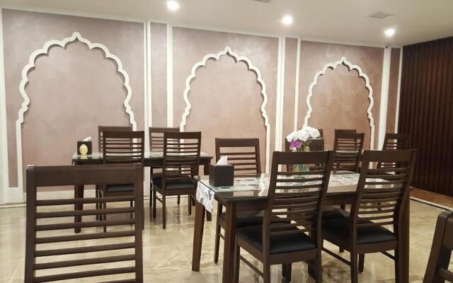 Golden Tree Hotel & Apartment