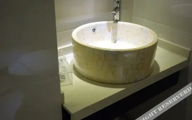 FX Hotel