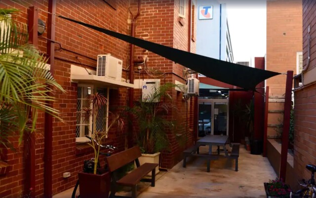 The Emperors Crown Hostel