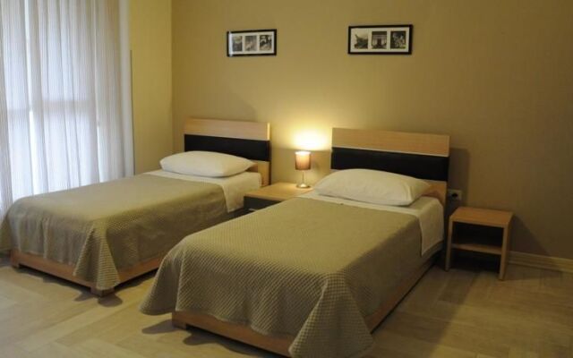 Center Rooms Oresti