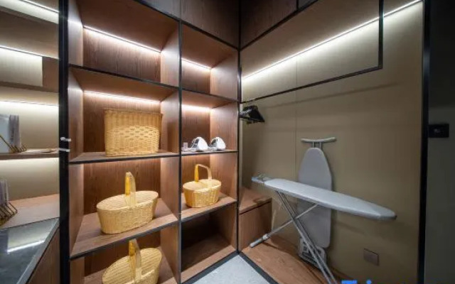 Tianjin Five Avenue Foreign Language University Atour Hotel