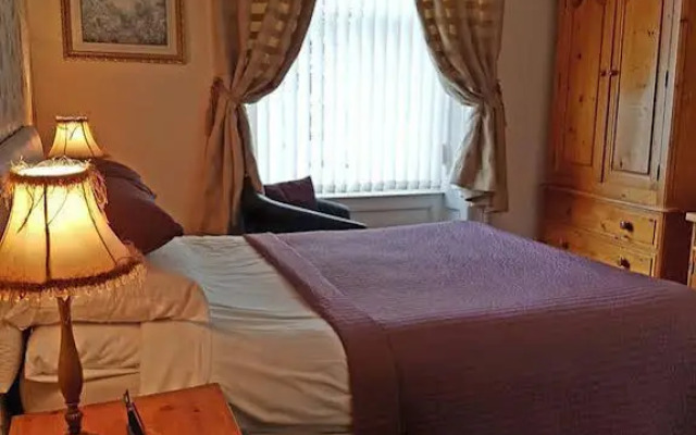 The Clovelly - Guest Accomodation
