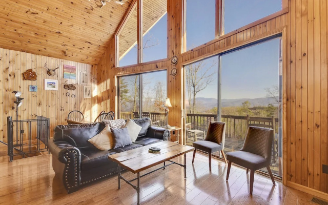 Bluff Mountain Lodge 3 Bedroom Cabin