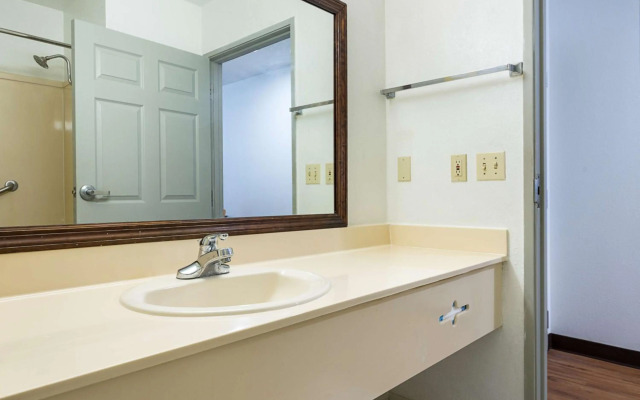 Motel 6 New Iberia, LA