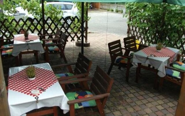 Gï¿½stezimmer Im Reich Der Gï¿½tter