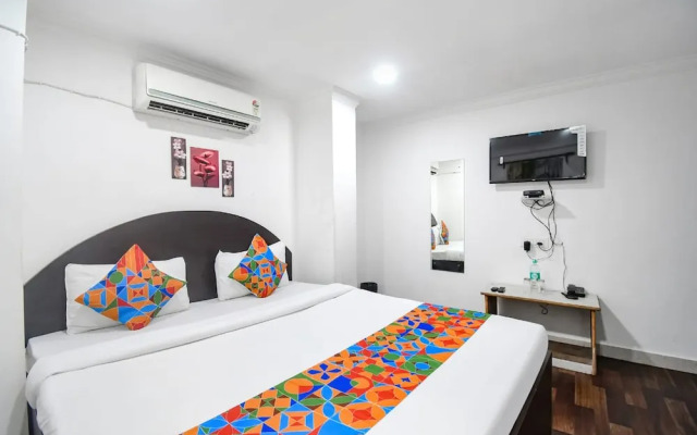 Goroomgo Royal Oak Guest House Nabapally Sector 4 Kolkata