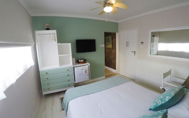 Dolphin Inn Guest House