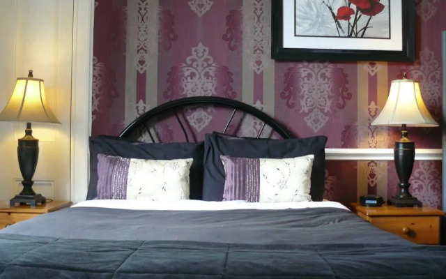Rockville Hotel