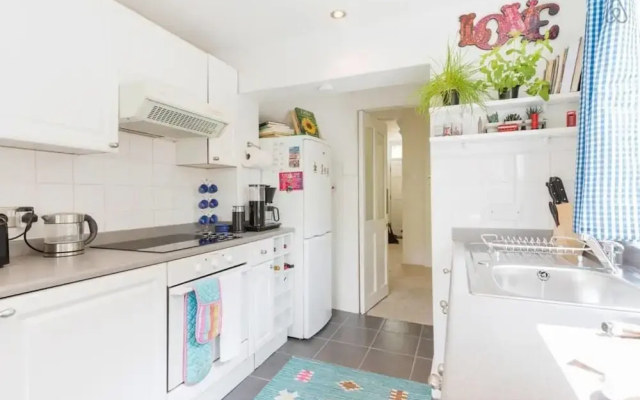 Charming 3bed Near Mile End Tube & Victoria Park