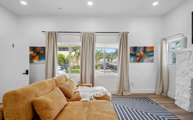 Casa Roselle 1 in Hollywood