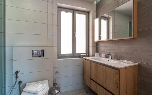White&Gray Apartment