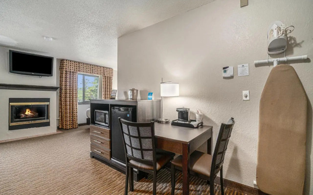 Super 8 Traverse City Mi