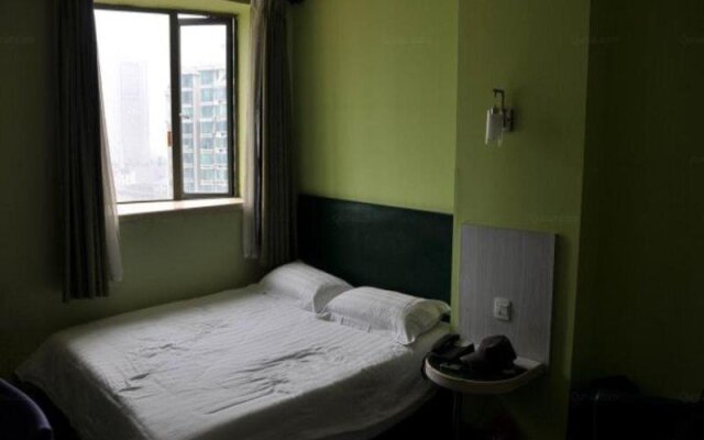 Motel 168 (Changsha Railway Station Metro Station)