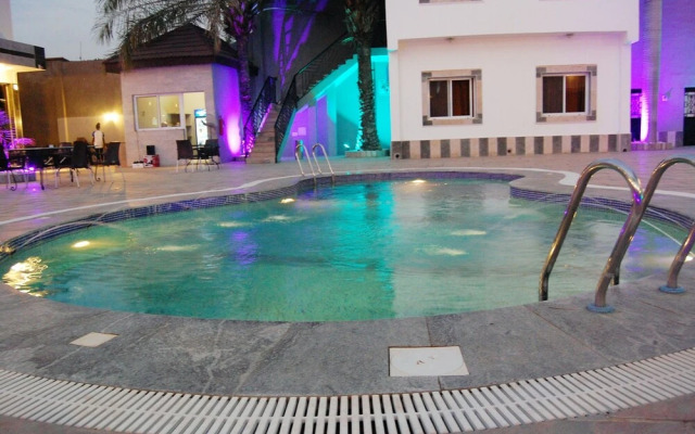 R & K Guest Palace