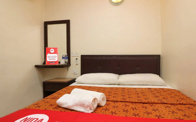 Veenai Hotel