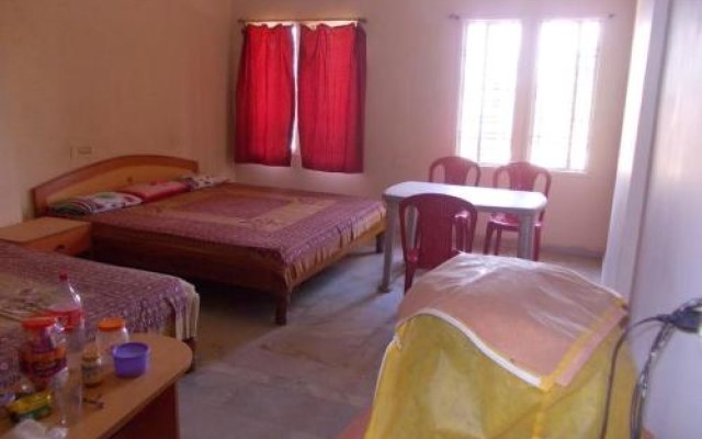 Rishaan Guest House