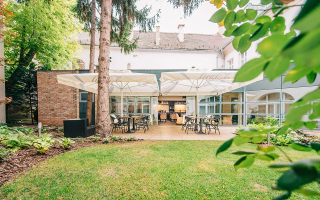 Buda Castle Hotel