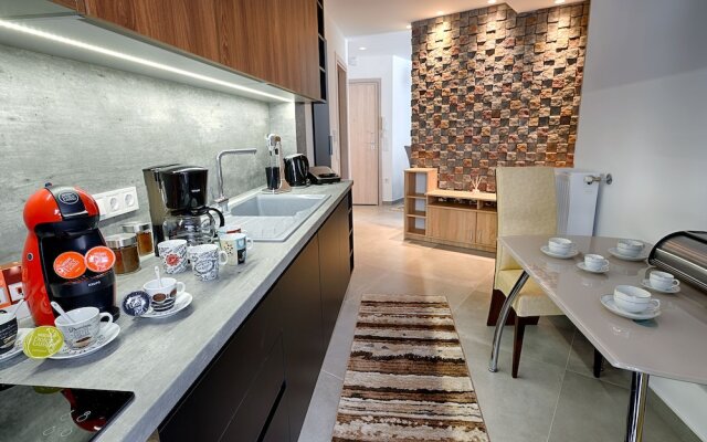 Elxis Luxury Apt (Must Apartments)