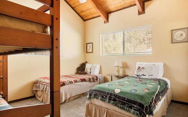 Blue Jay Chalet Unit#5