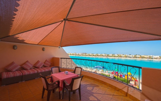 La Fontaine Rose Beach Resort