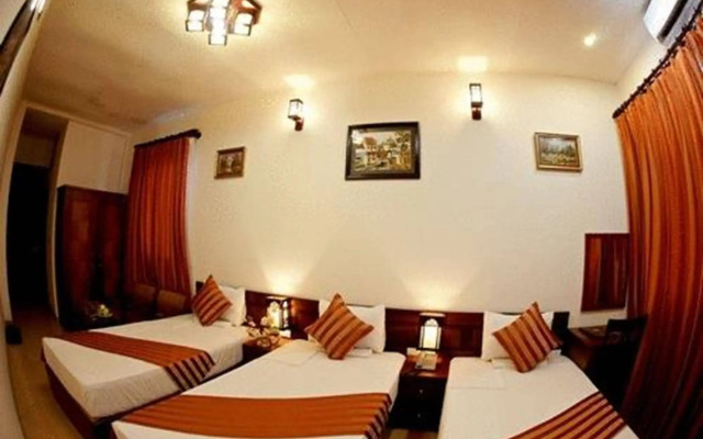 Hanoi Street Hotel