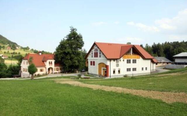 Podpecan Farm Rooms