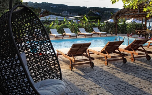 Niriides Beach Hotel