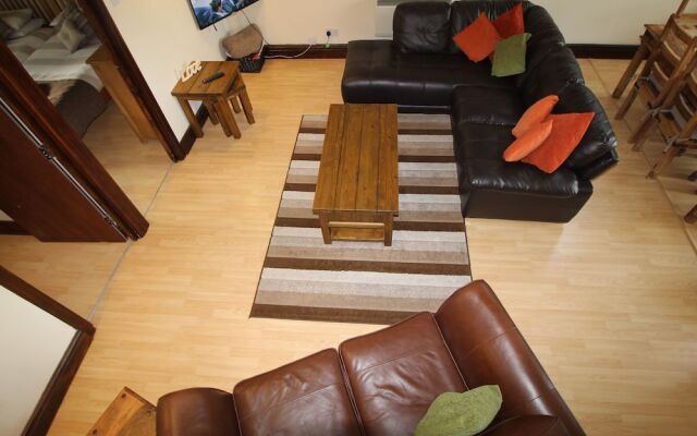 Hideaway 2 Bedroom Apartment by Cardiff Holiday Homes