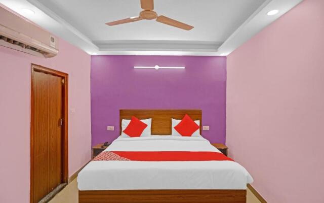 OYO 85984 Hotel Happy Spring