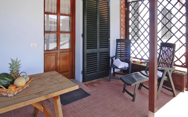 Apartment in Vinci With Pool and Wellness