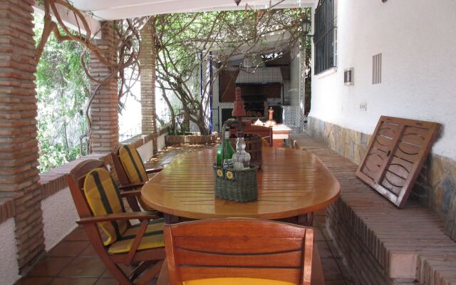 Rentcostadelsol Villa Pinares