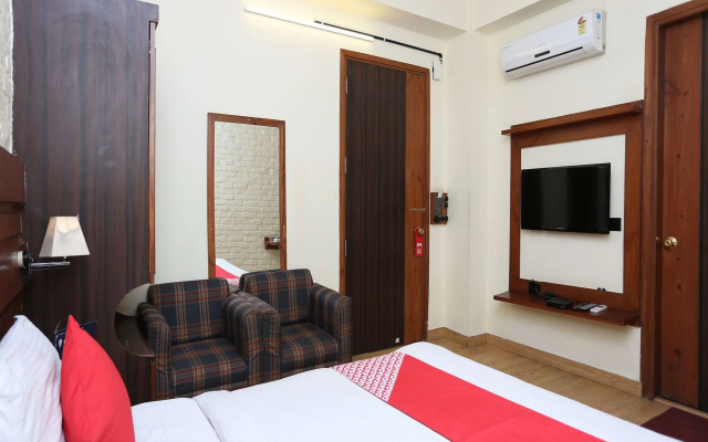 FabHotel The Townhouse