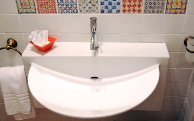 White Suite B&B