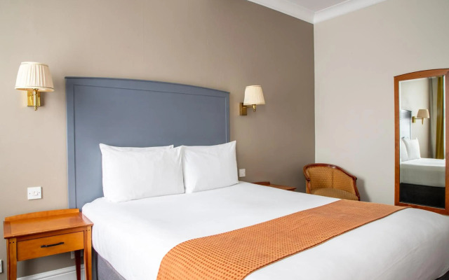 Arnos Manor Hotel