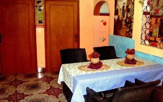Chez Les Berberes