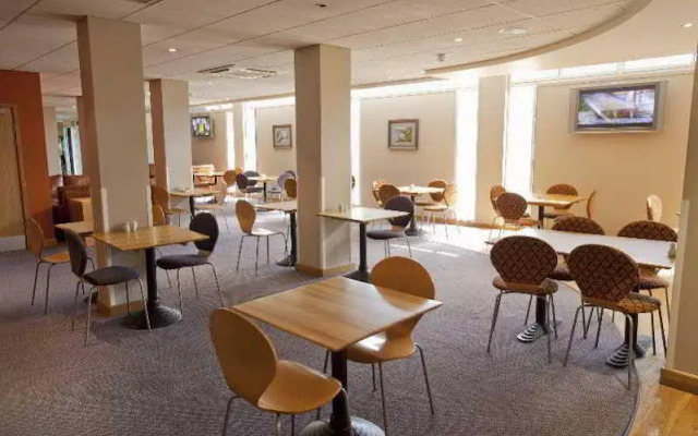 Travelodge Gatwick Airport Hotel