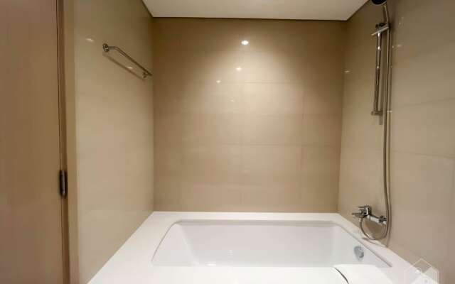 Ultimate Luxury in the Heart of Downtown