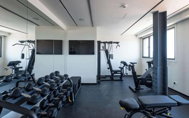 Mercure Larnaca Finikoudes Beach