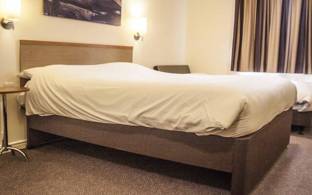 Ibis Wakefield East - Castleford