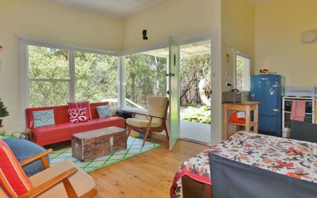 Rose Cottage at Hyams 4pm Check Out Sundays – Guest Rooms – Hyams Beach