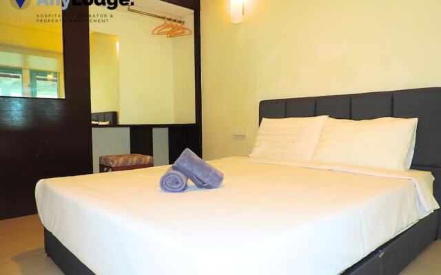 AnyLodge Waterfront Marina Island Pangkor