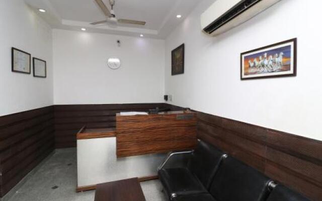 ADB Rooms Glance Inn Laxmi Nagar