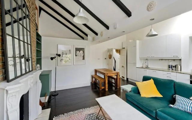 1 Bed Bohemian Loft Style Apt